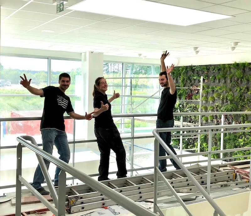 equipe de Neogarden mur végétal créé par l'equipe de Neogarden